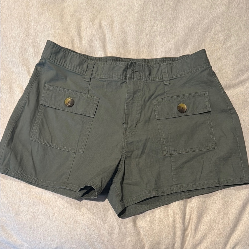 Vuori Olive Green Women's Shorts